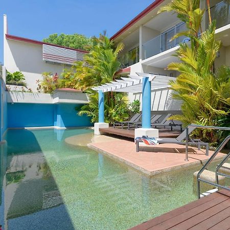 Macrossan House Boutique Holiday Apartments Port Douglas Exterior photo