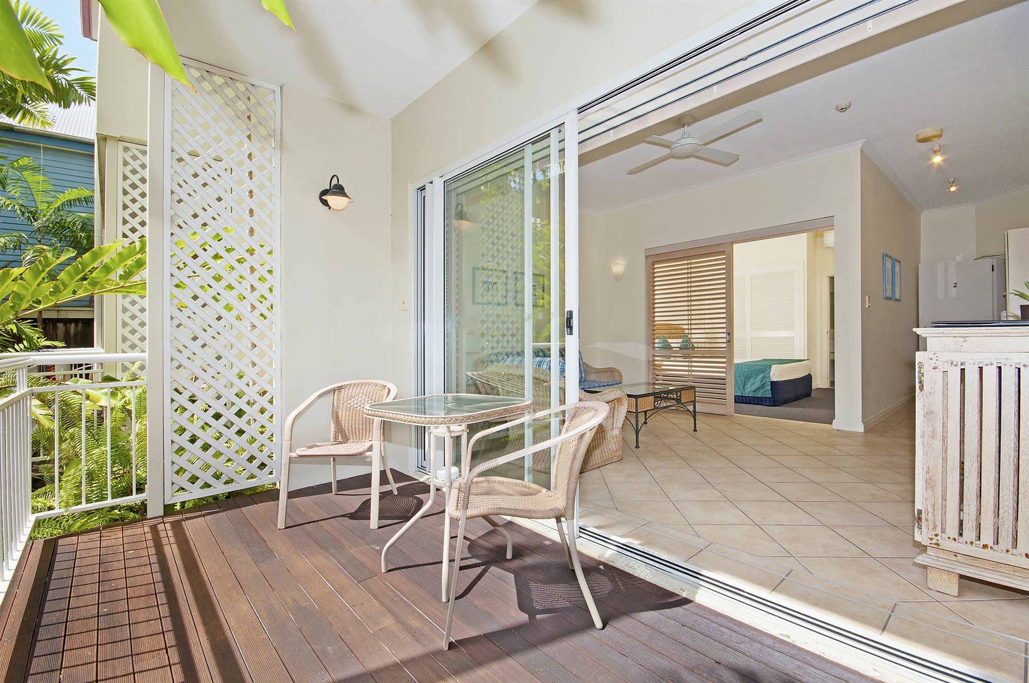 Macrossan House Boutique Holiday Apartments Port Douglas Exterior photo