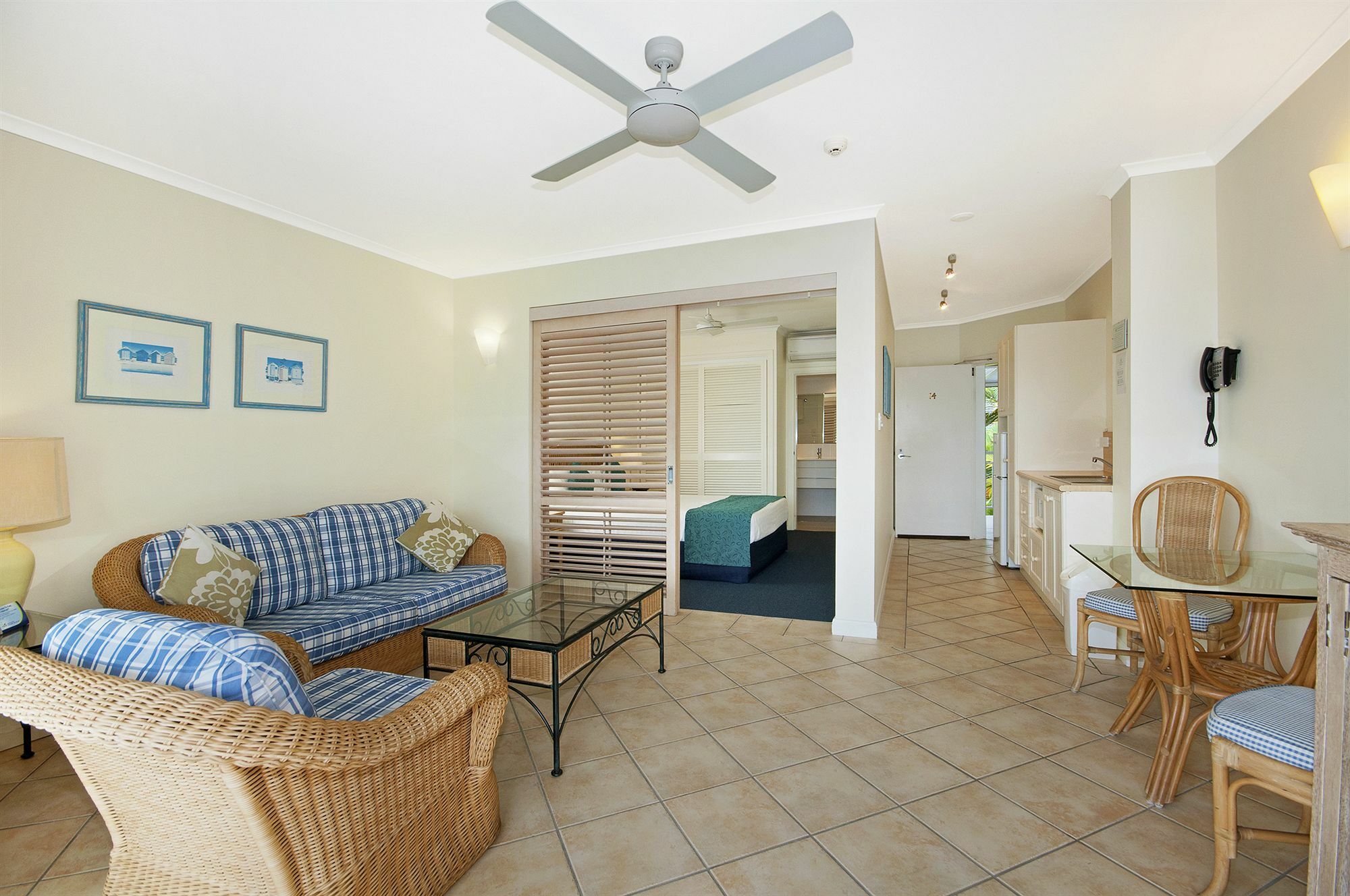 Macrossan House Boutique Holiday Apartments Port Douglas Exterior photo