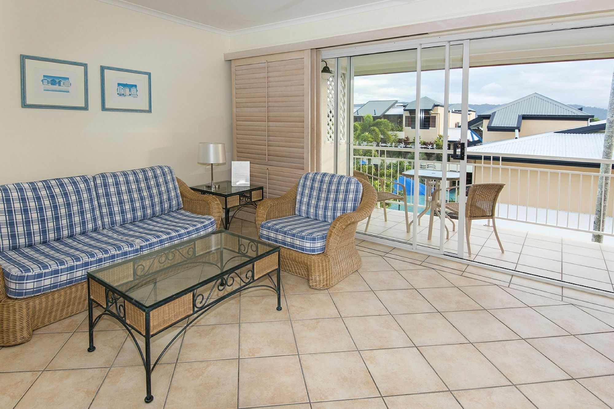 Macrossan House Boutique Holiday Apartments Port Douglas Exterior photo
